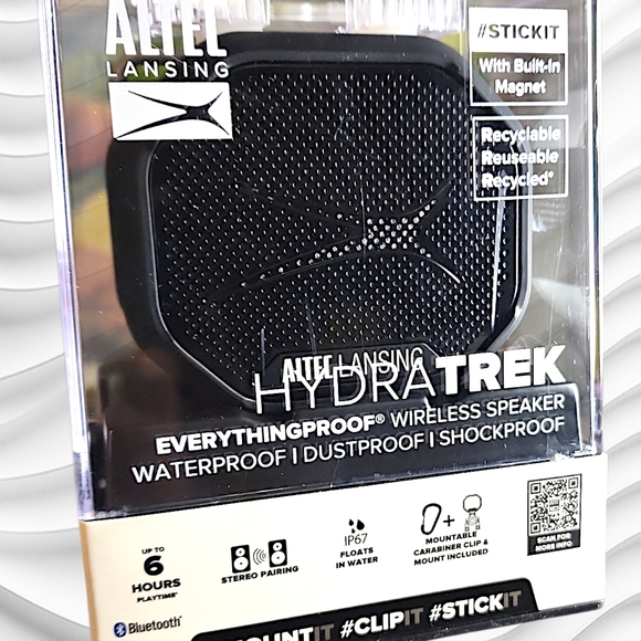 Altec Lansing HydraTrek Black Wireless Speaker - Picture 3 of 6